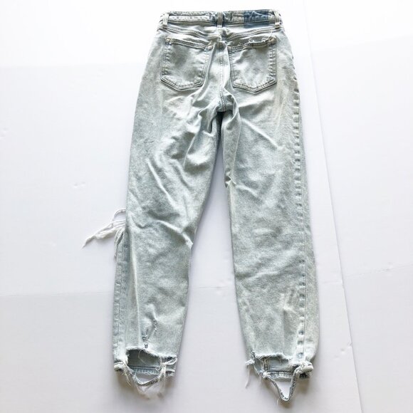 ABERCROMBIE The Mom High Rise Curve Love Light Wash Jeans Womens 26 Long - Picture 4 of 9